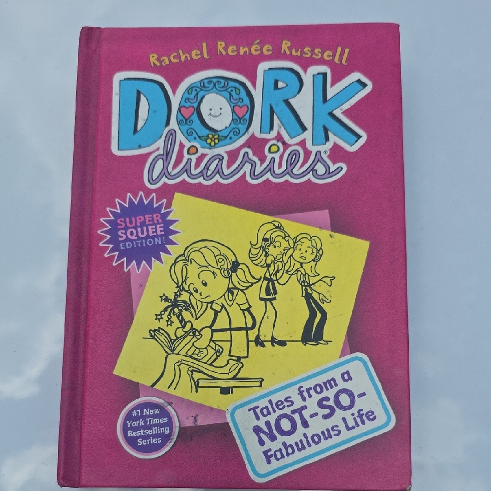 Dork Diaries Super Squee Edition - Pink